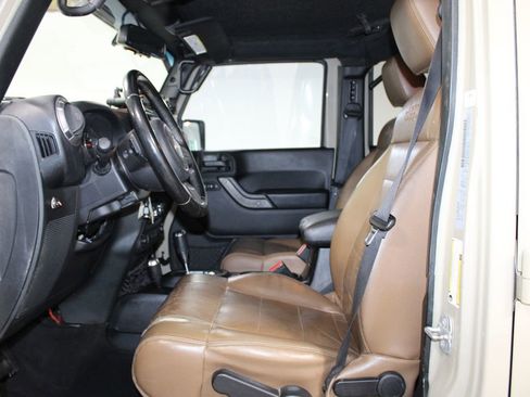 Used 2018 Jeep Wrangler Unlimited Sport S AWD/4WD image 19