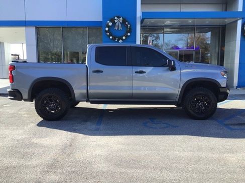 Used 2023 Chevrolet Silverado 1500 ZR2 w/ Technology Package image 6