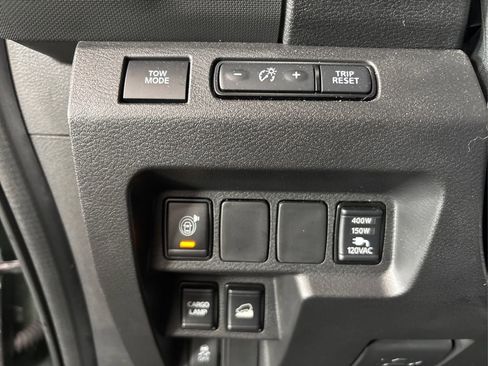 Used 2024 Nissan Frontier SV w/ SV Convenience Package image 37