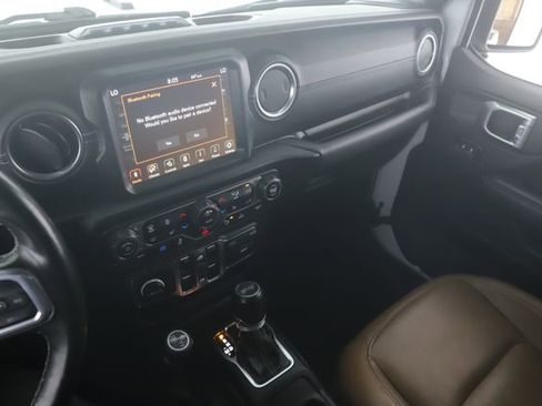 Used 2023 Jeep Wrangler Unlimited Sahara w/ Cold Weather Group AWD/4WD image 26