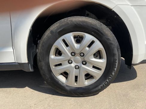 Used 2018 Dodge Journey SE w/ Popular Equipment Group FWD image 26