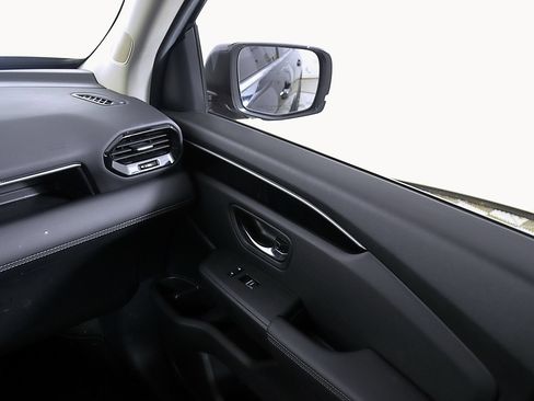Used 2025 Honda Pilot EX-L image 24
