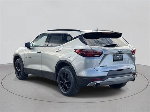 Used 2023 Chevrolet Blazer LT w/ Midnight/Sport Edition image 4