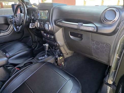 Used 2015 Jeep Wrangler Unlimited Sport w/ Quick Order Package 24S AWD/4WD image 32