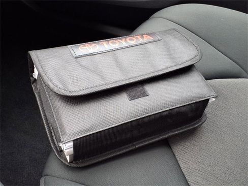 Used 2024 Toyota Camry LE image 22