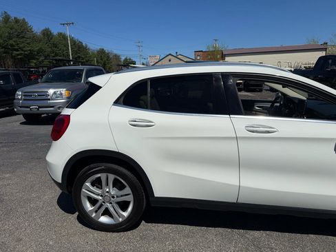 Used 2016 Mercedes-Benz GLA 250 4MATIC image 11