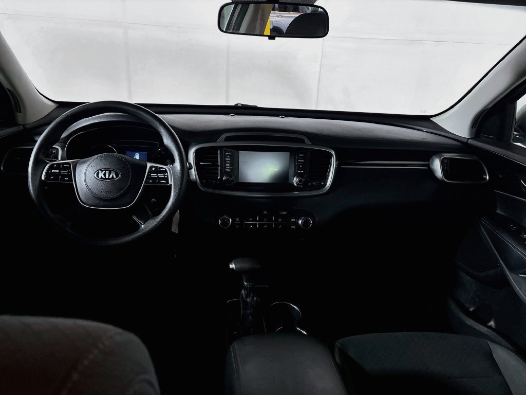 Used 2020 Kia Sorento FWD V6 image 12