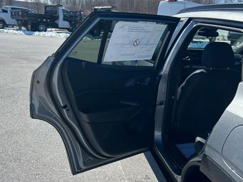 New 2026 Chevrolet Trax LT w/ Sunroof Package image 29