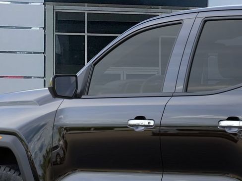 New 2026 GMC Canyon Denali w/ LPO, Denali Black Edition AWD/4WD image 12