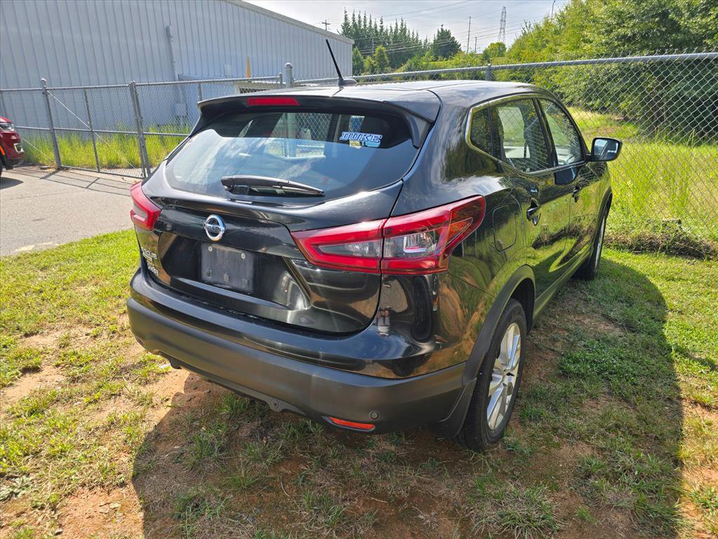 Used 2022 Nissan Rogue Sport S FWD image 11