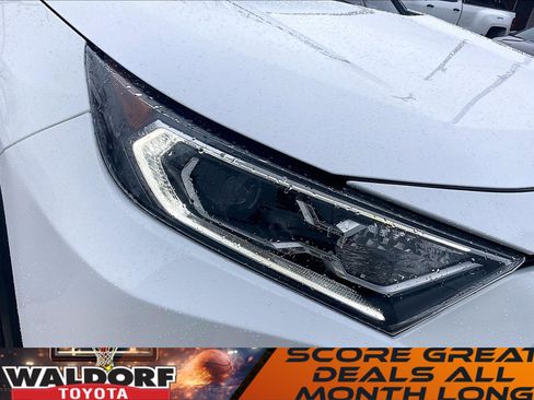 Used 2019 Toyota RAV4 XLE w/ Carpet Mat Package image 33