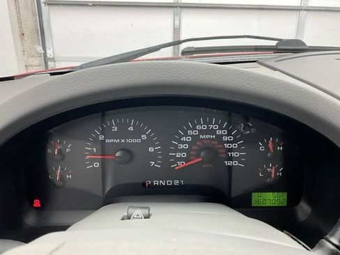 Used 2006 Ford F150 XLT image 8