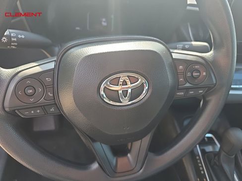 Used 2026 Toyota Corolla LE FWD image 9