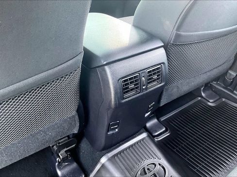 Used 2016 Toyota 4Runner SR5 RWD image 10
