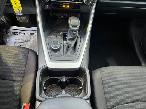 Certified 2025 Toyota RAV4 LE AWD/4WD image 18