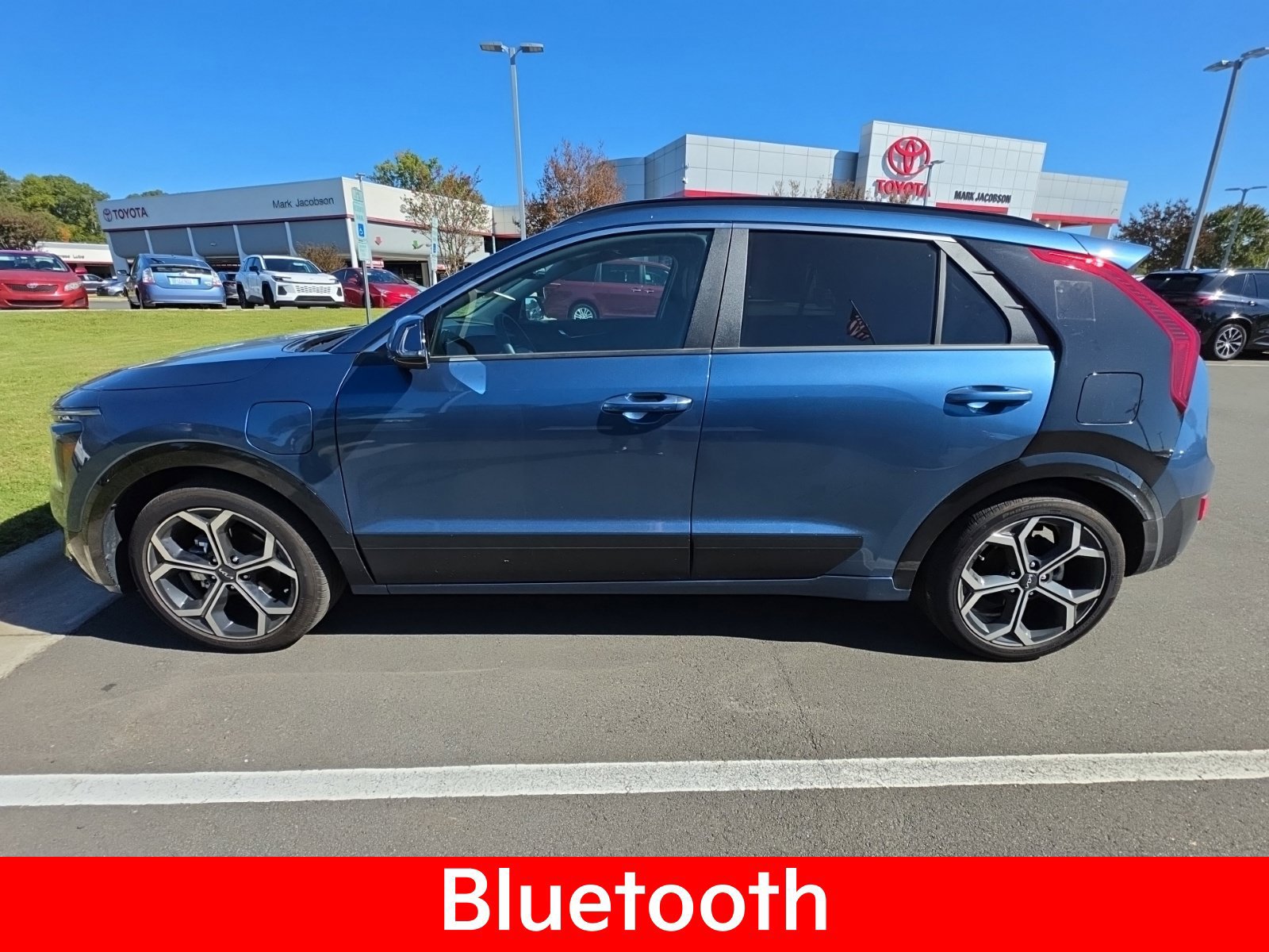 Used 2024 Kia Niro SX Touring FWD image 5