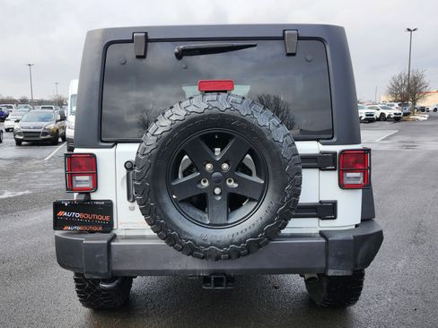 Used 2017 Jeep Wrangler Unlimited Sport image 14