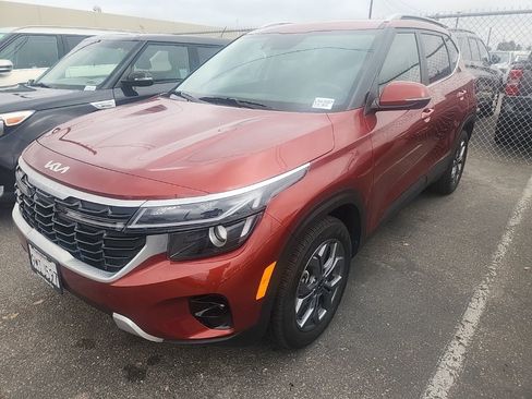 Certified 2024 Kia Seltos S FWD image 4