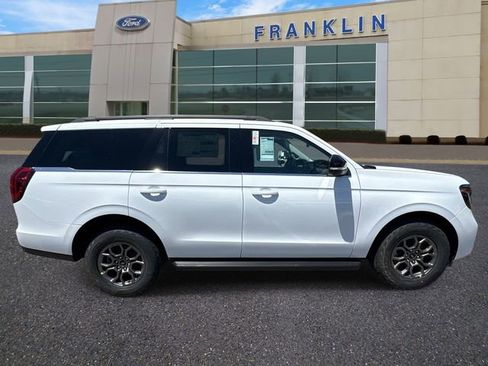 New 2026 Ford Expedition Active RWD image 8