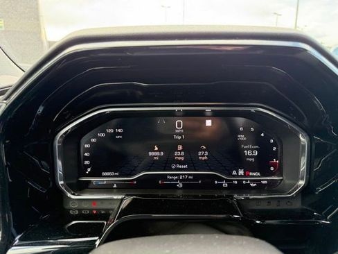Used 2022 GMC Sierra 1500 Elevation w/ X31 Off-Road Package AWD/4WD image 13