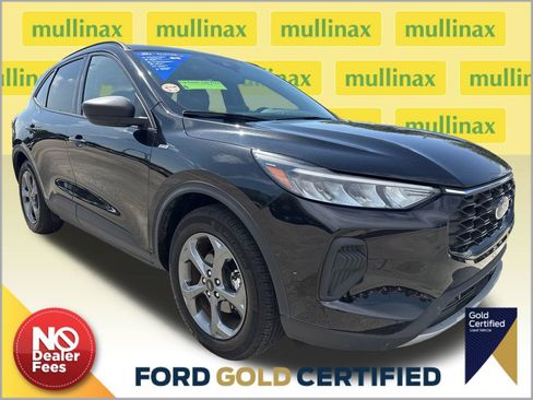 Used 2025 Ford Escape ST-Line FWD image 1
