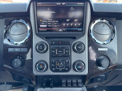Used 2015 Ford F350 Platinum w/ Platinum Package image 22