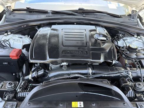 Used 2021 Jaguar F-PACE AWD/4WD image 23