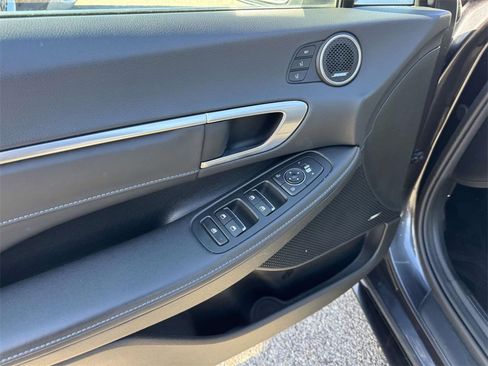 Used 2020 Hyundai Sonata Limited image 12