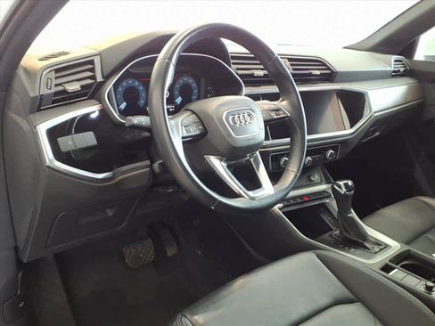 Used 2022 Audi Q3 2.0T Premium w/ Convenience Package image 9