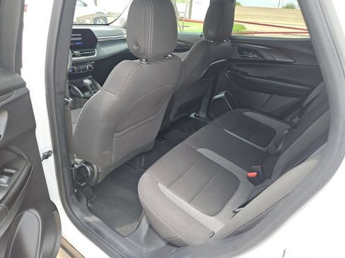 Used 2025 Chevrolet TrailBlazer LT AWD/4WD image 28