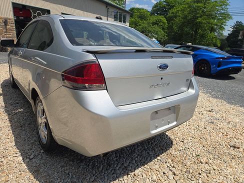 Used 2009 Ford Focus SE FWD image 5