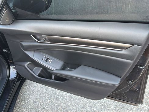 Used 2022 Honda Accord Sport image 14