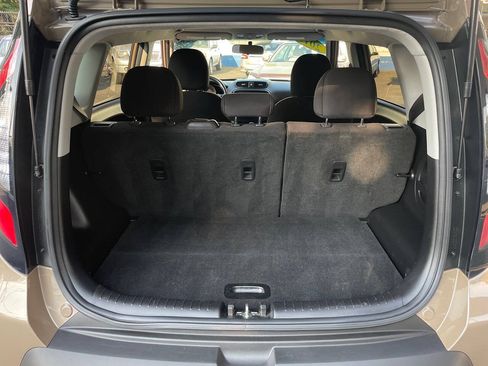 Used 2016 Kia Soul FWD image 25