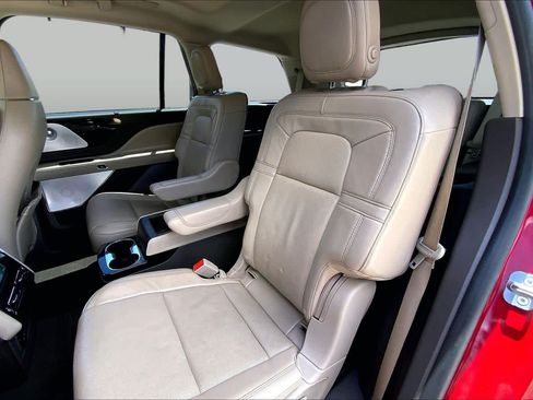 Used 2020 Lincoln Aviator Reserve w/ Equipment Group 202A AWD/4WD image 20