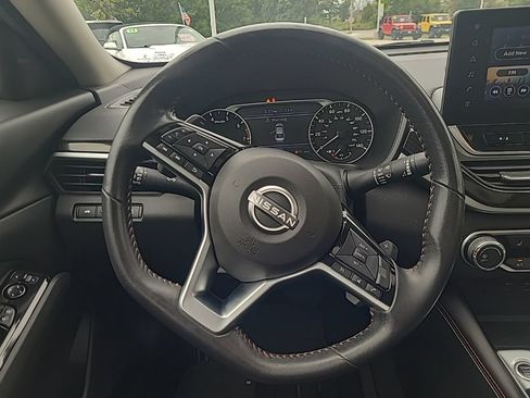 Used 2023 Nissan Altima 2.5 SR w/ SR Premium Package AWD/4WD image 16