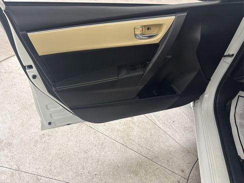 Used 2017 Toyota Corolla LE FWD image 27