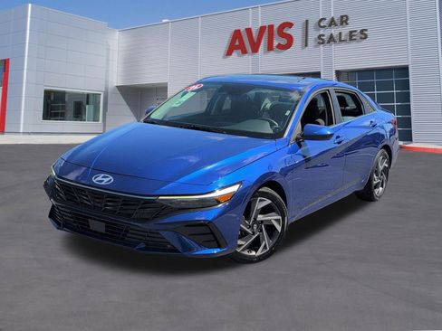 Used 2025 Hyundai Elantra SEL FWD image 1