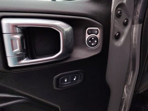Used 2021 Jeep Wrangler Unlimited Rubicon 4xe w/ Cold Weather Group AWD/4WD image 27