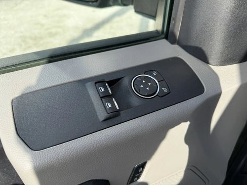 Used 2019 Ford F550 4x4 Regular Cab Super Duty image 37
