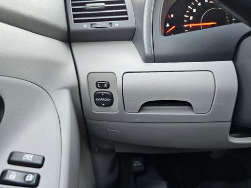 Used 2007 Toyota Camry LE image 41