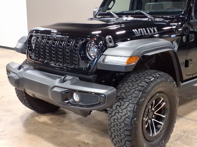 Used 2025 Jeep Wrangler Unlimited Sport AWD/4WD image 9
