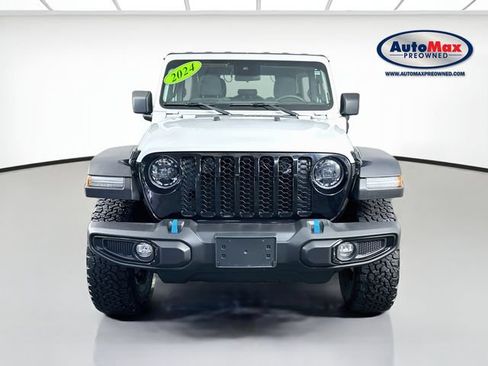 Used 2024 Jeep Wrangler Unlimited AWD/4WD image 6