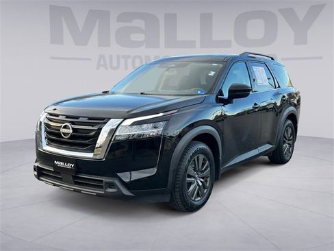 Used 2022 Nissan Pathfinder SV w/ SV Premium Package image 1