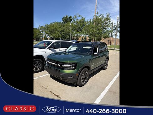 Used 2024 Ford Bronco Sport Outer Banks w/ Tech Package AWD/4WD image 1