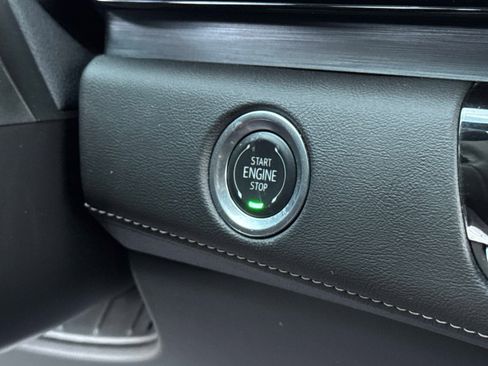 Used 2024 Cadillac Escalade Luxury image 6