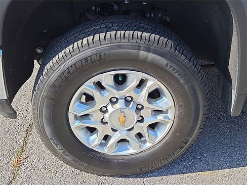 Certified 2024 Chevrolet Silverado 2500 LTZ w/ LTZ Convenience Package image 5