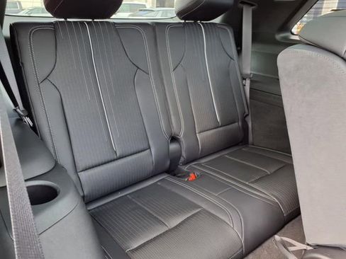 New 2026 Cadillac Vistiq Luxury image 22