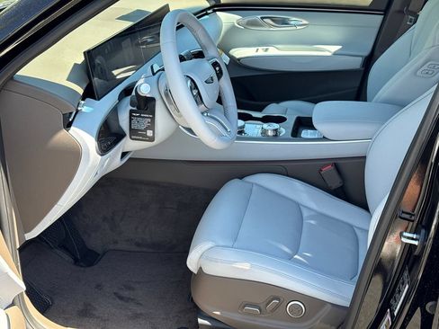 New 2026 Genesis GV70 2.5T Advanced AWD/4WD image 9