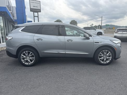 Used 2024 Buick Enclave Essence w/ Experience Buick Package AWD/4WD image 2