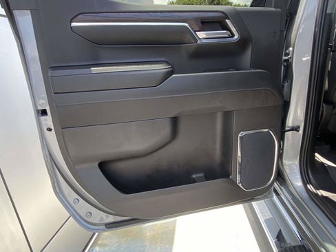 Used 2024 GMC Sierra 1500 SLT w/ SLT Premium Plus Package AWD/4WD image 14
